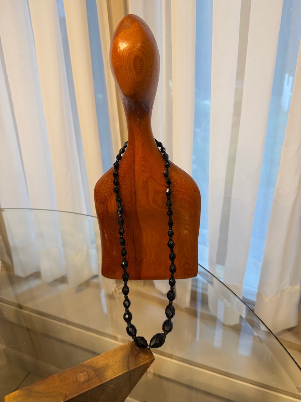 Vintage Elegant Black Glass Beaded Necklace - Timeless Women's Jewelry